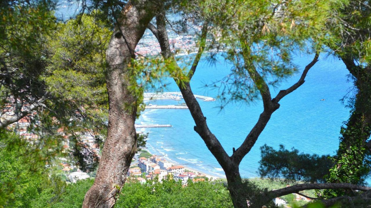 Torre Alpicella Holiday Home, A Scenic Escape Into Nature And Relaxation ディアーノ・マリーナ エクステリア 写真